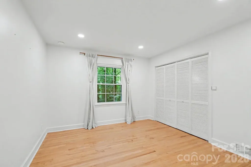 100 Malvern Court Winston Salem NC 27106