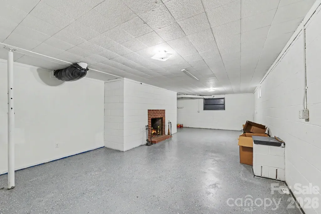 100 Malvern Court Winston Salem NC 27106