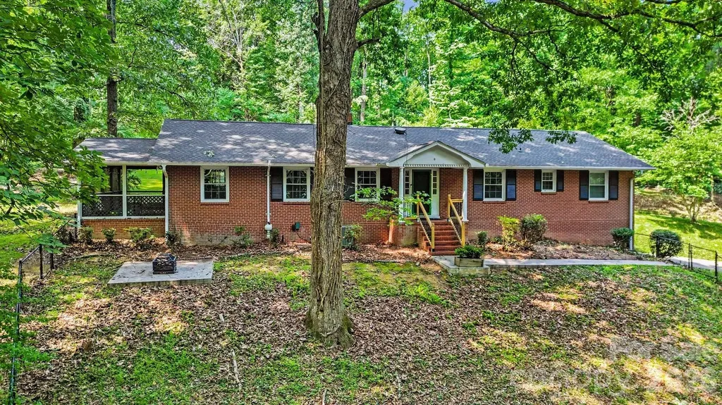 100 Malvern Court Winston Salem NC 27106