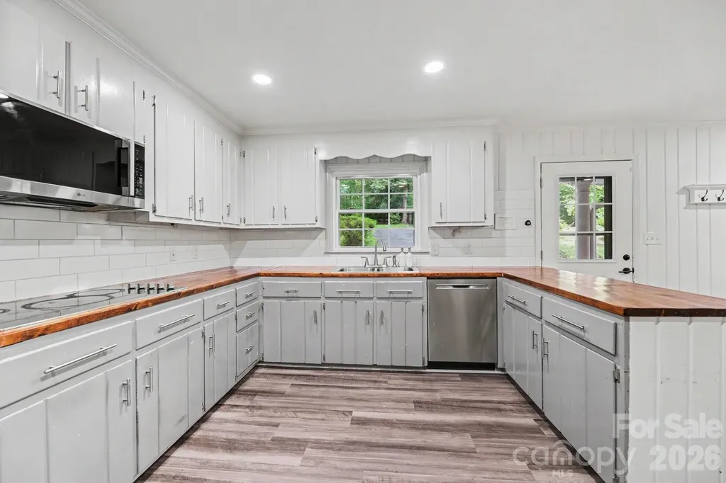 100 Malvern Court Winston Salem NC 27106