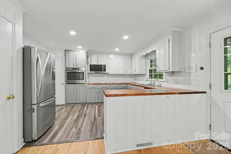 100 Malvern Court Winston Salem NC 27106