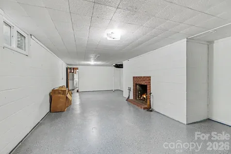 100 Malvern Court Winston Salem NC 27106