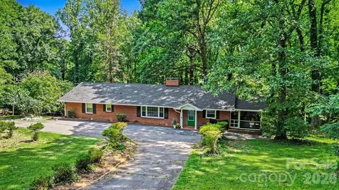 100 Malvern Court Winston Salem NC 27106