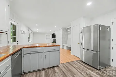 100 Malvern Court Winston Salem NC 27106