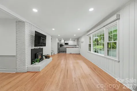 100 Malvern Court Winston Salem NC 27106