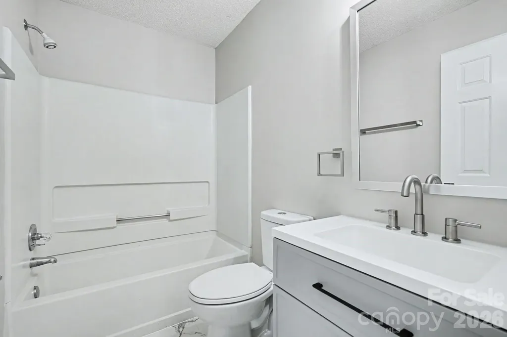 7518 Prindle Lake Drive Charlotte NC 28227
