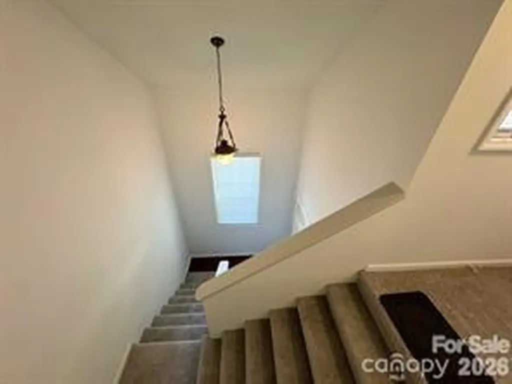 6049 Treetop Court Charlotte NC 28212
