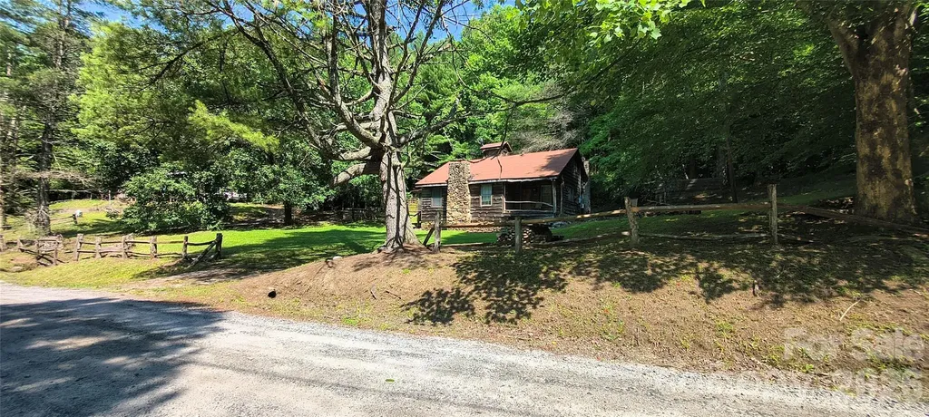 8340 Hwy 90 Highway Collettsville NC 28611