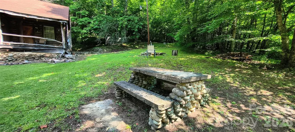8340 Hwy 90 Highway Collettsville NC 28611