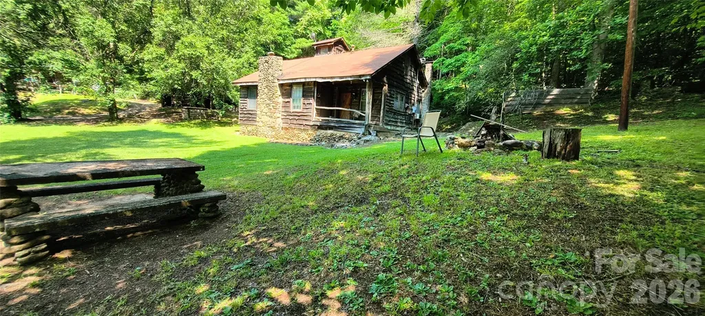 8340 Hwy 90 Highway Collettsville NC 28611