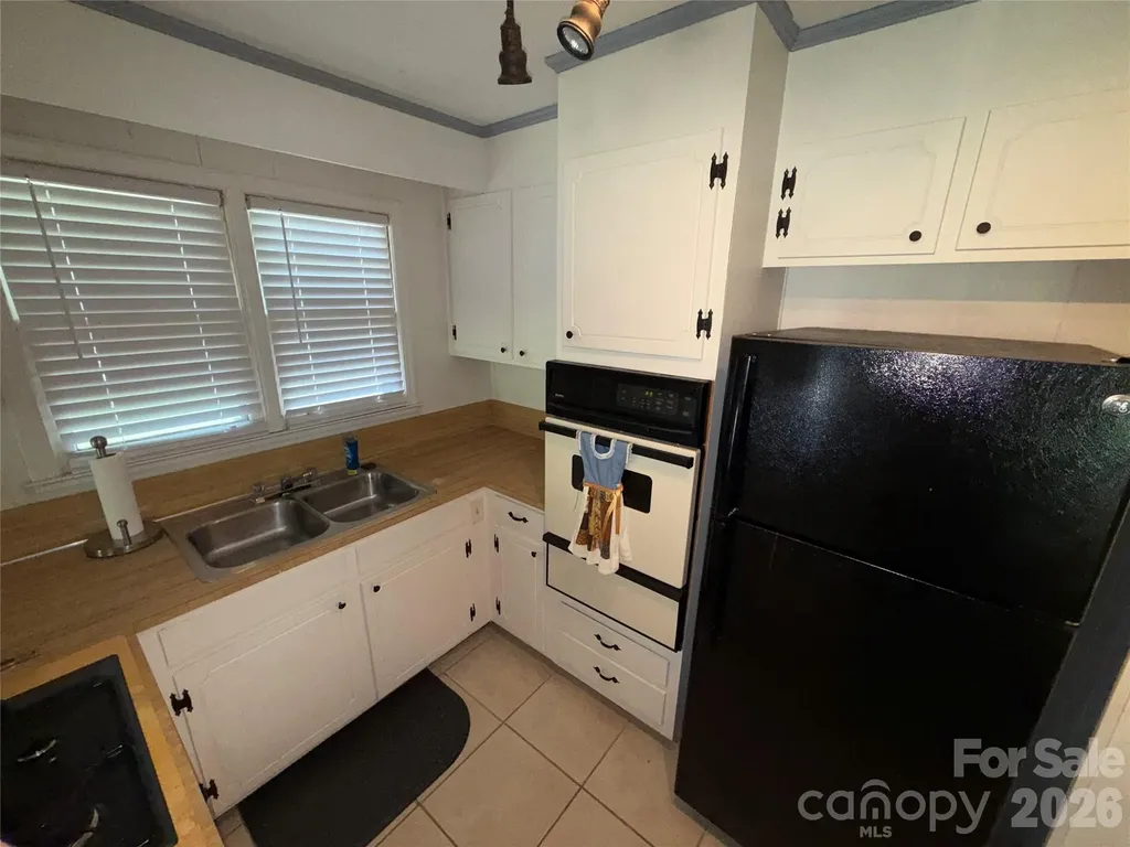 3930 Fircrest Drive Charlotte NC 28217