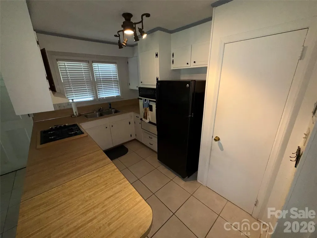 3930 Fircrest Drive Charlotte NC 28217