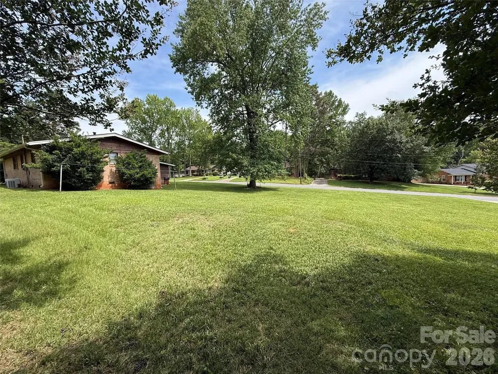 3930 Fircrest Drive Charlotte NC 28217
