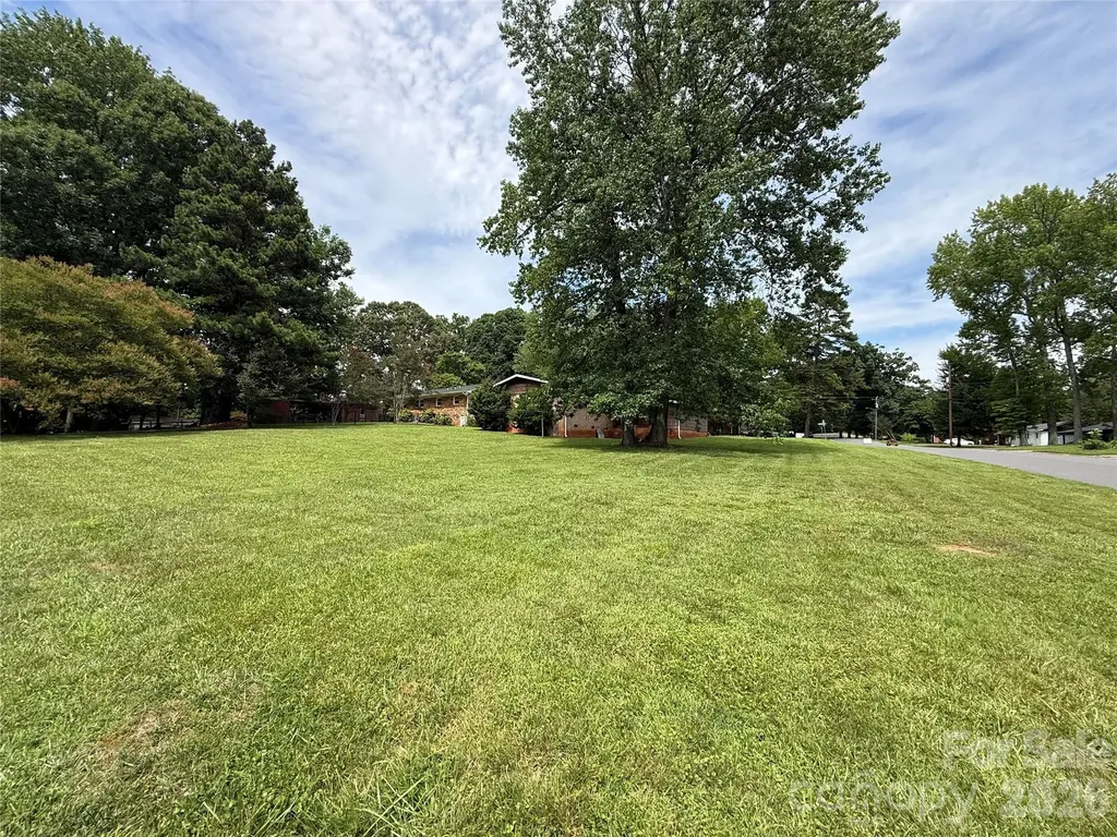 3930 Fircrest Drive Charlotte NC 28217