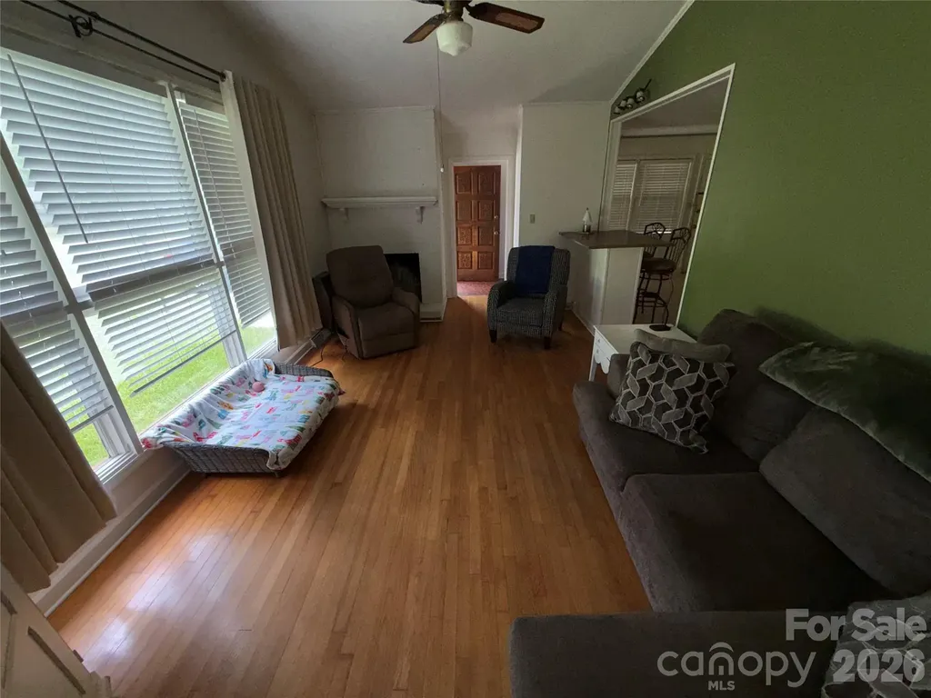 3930 Fircrest Drive Charlotte NC 28217