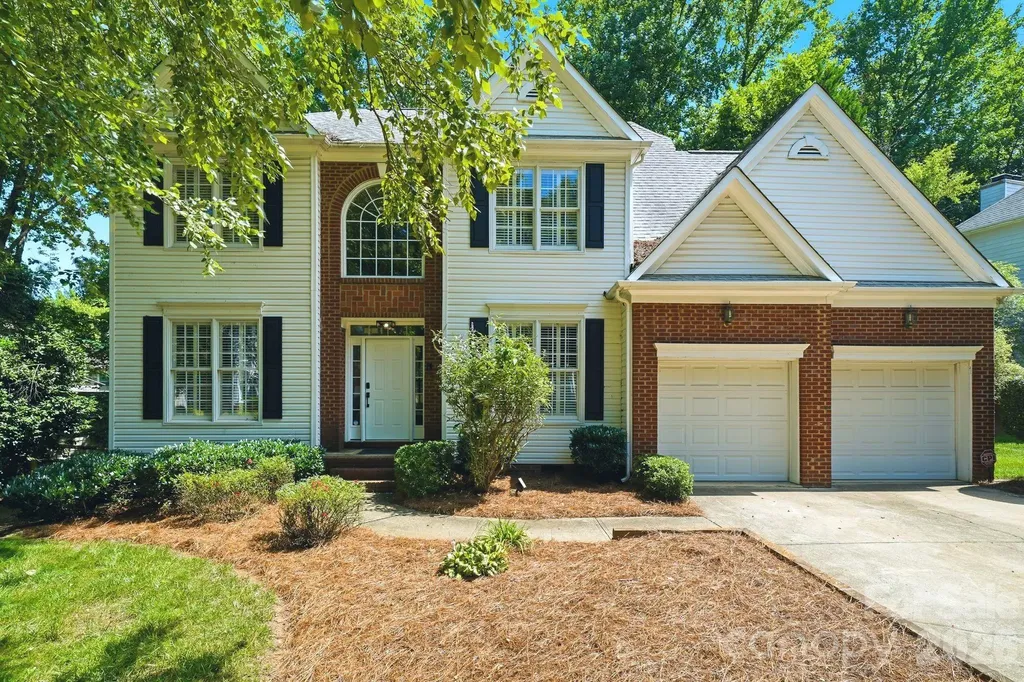 7711 Abbotsinch Court Charlotte NC 28269