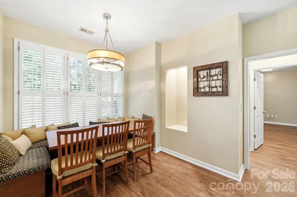 7711 Abbotsinch Court Charlotte NC 28269
