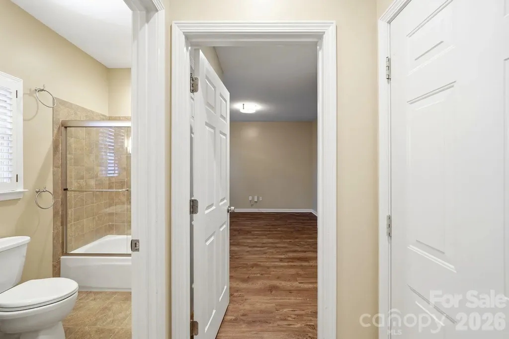 7711 Abbotsinch Court Charlotte NC 28269