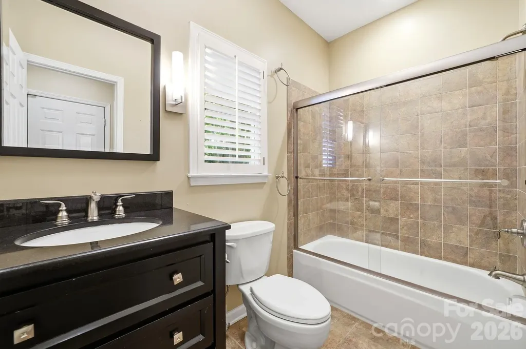 7711 Abbotsinch Court Charlotte NC 28269