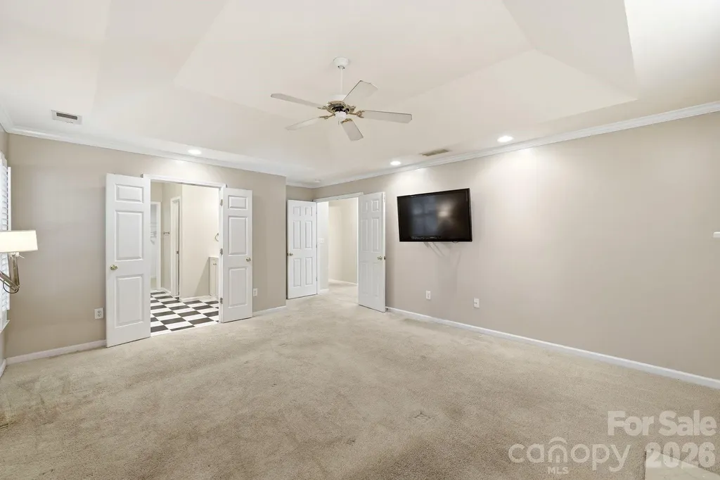 7711 Abbotsinch Court Charlotte NC 28269