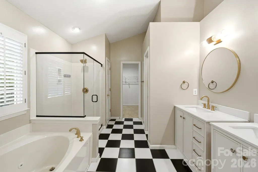 7711 Abbotsinch Court Charlotte NC 28269