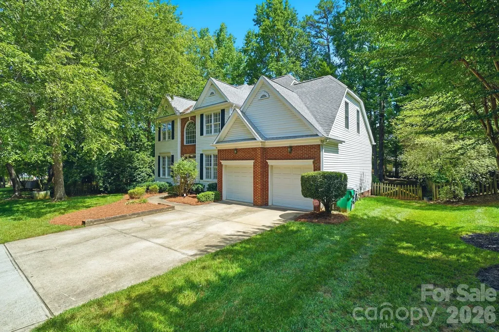 7711 Abbotsinch Court Charlotte NC 28269