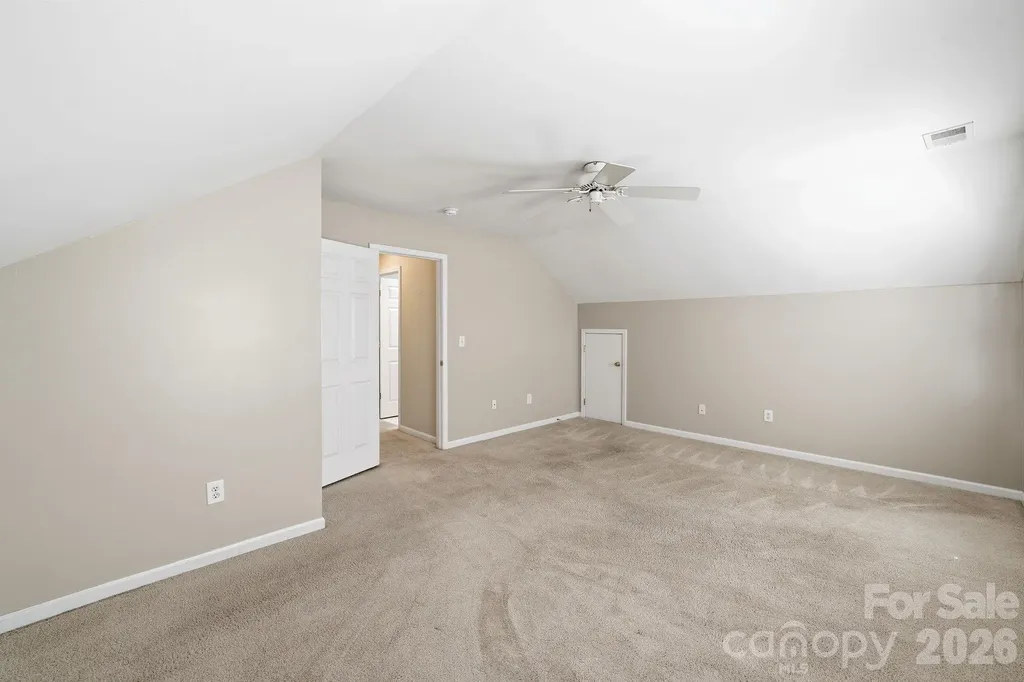 7711 Abbotsinch Court Charlotte NC 28269