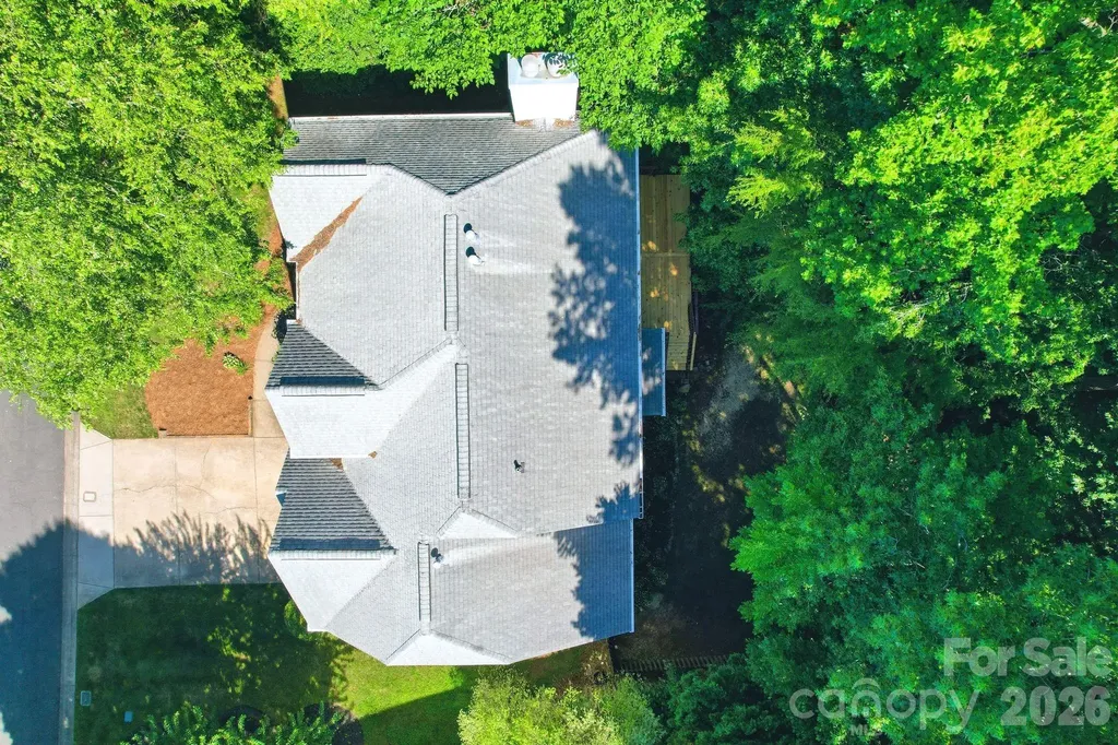 7711 Abbotsinch Court Charlotte NC 28269