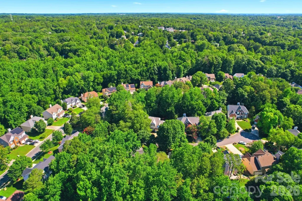7711 Abbotsinch Court Charlotte NC 28269