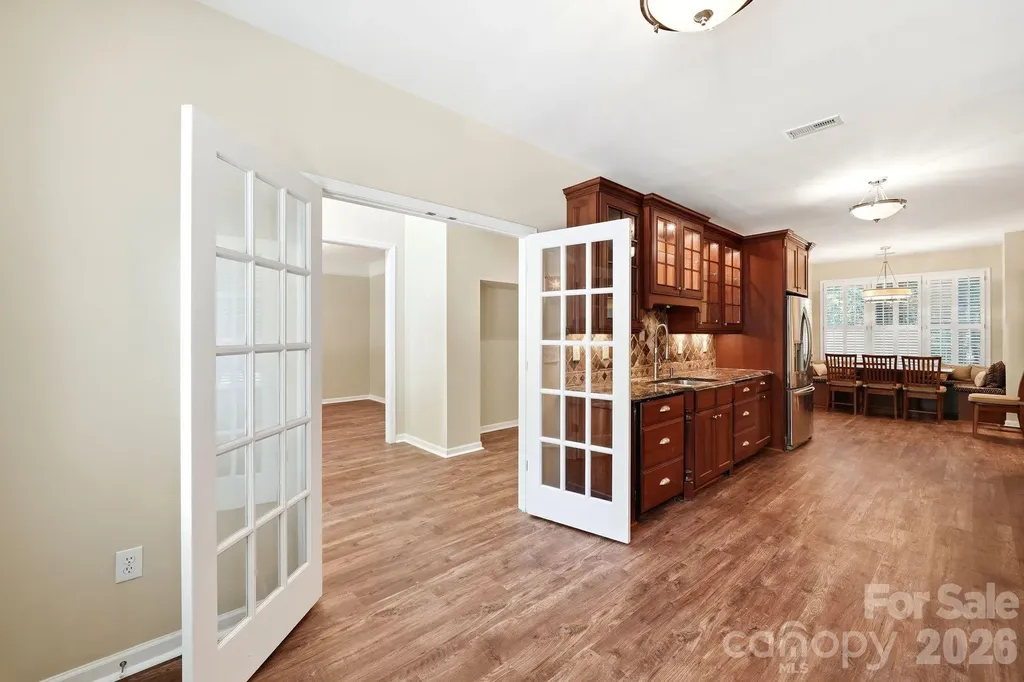 7711 Abbotsinch Court Charlotte NC 28269