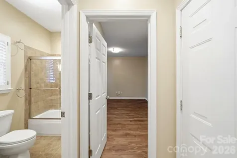 7711 Abbotsinch Court Charlotte NC 28269