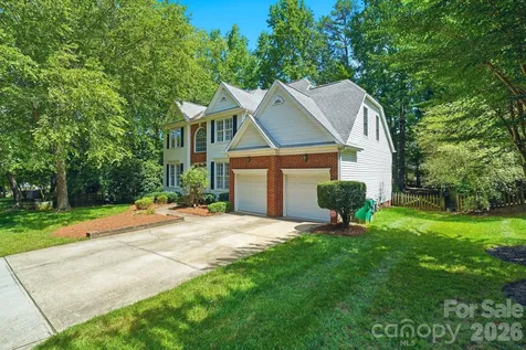 7711 Abbotsinch Court Charlotte NC 28269