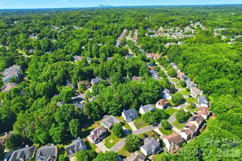 7711 Abbotsinch Court Charlotte NC 28269