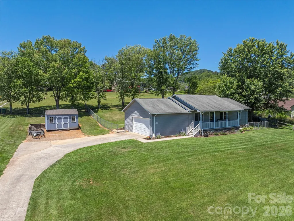 219 Hookers Gap Road Candler NC 28715