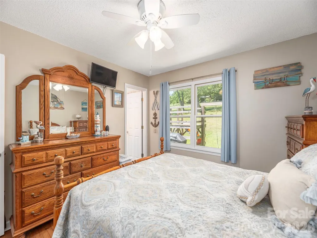 219 Hookers Gap Road Candler NC 28715