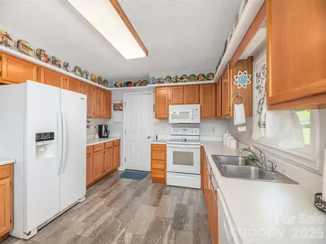 219 Hookers Gap Road Candler NC 28715
