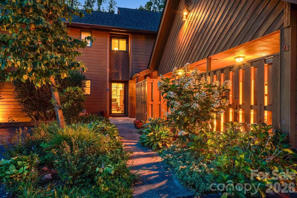 21 Village Drive Asheville NC 28803