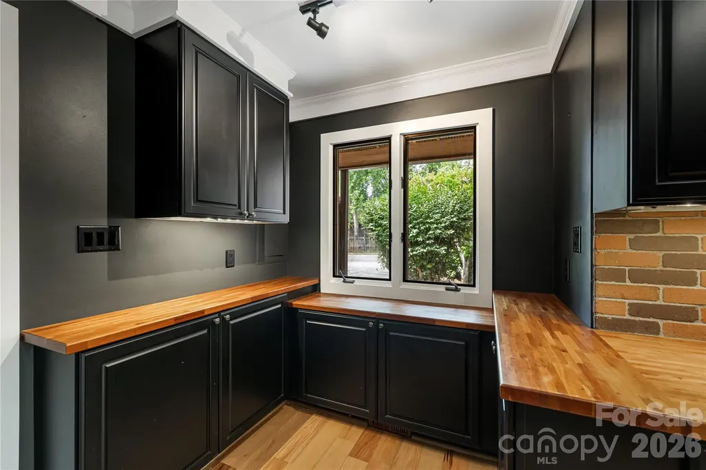 21 Village Drive Asheville NC 28803