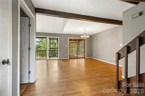21 Village Drive Asheville NC 28803