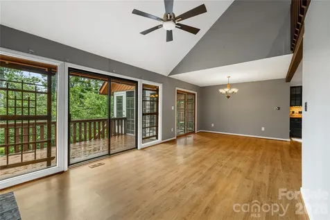 21 Village Drive Asheville NC 28803