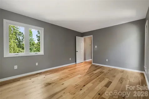 21 Village Drive Asheville NC 28803