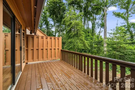 21 Village Drive Asheville NC 28803