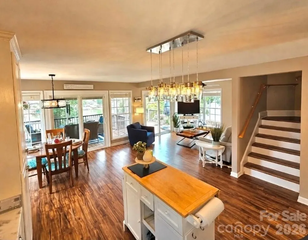 3526 Pinehaven Drive New London NC 28127