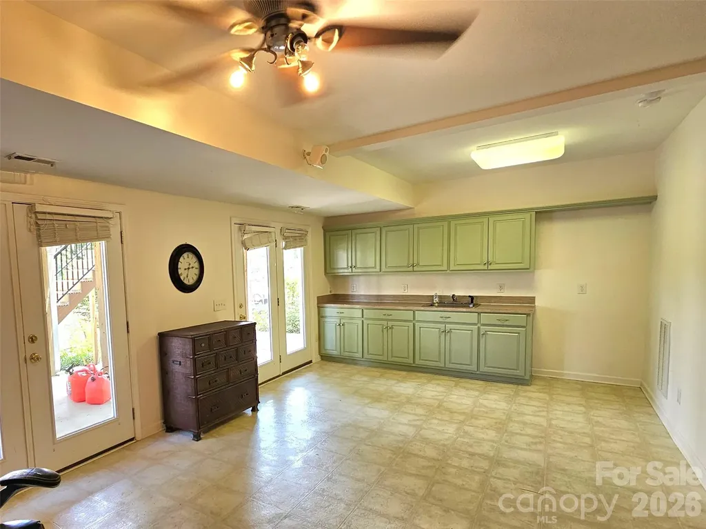 3526 Pinehaven Drive New London NC 28127
