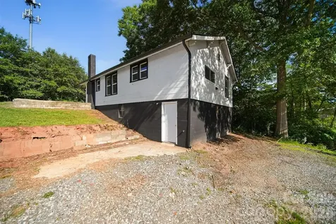 718 11th Street Place NW Hickory NC 28601