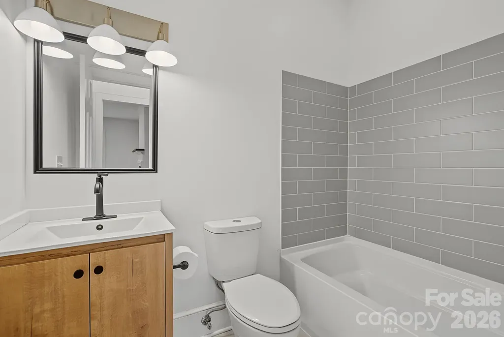 385 Chunns Cove Road Asheville NC 28805