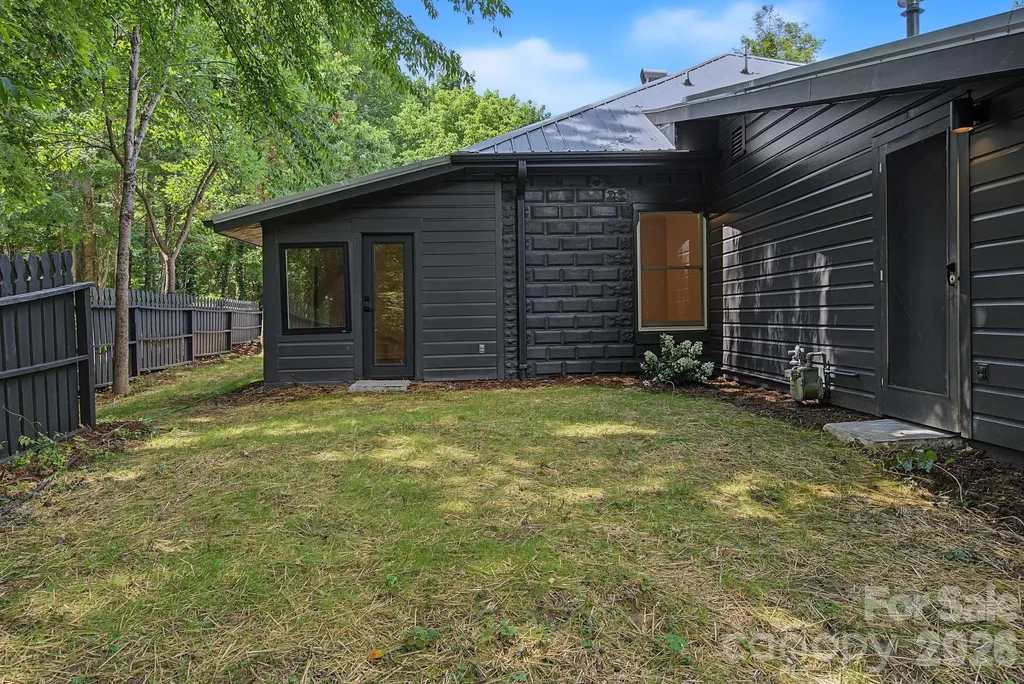 385 Chunns Cove Road Asheville NC 28805