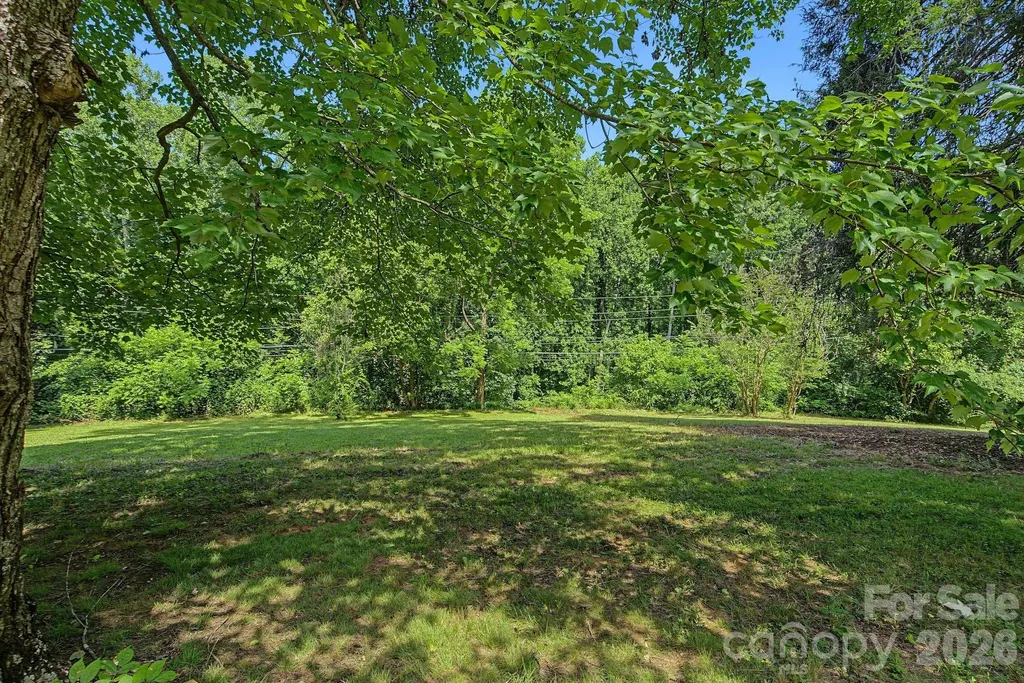 385 Chunns Cove Road Asheville NC 28805