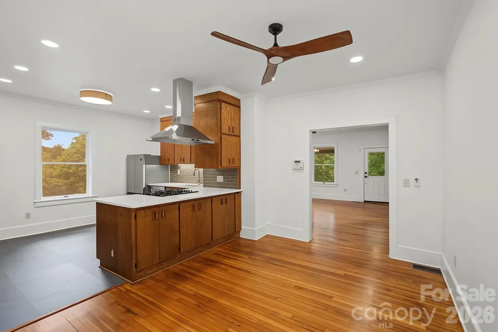 385 Chunns Cove Road Asheville NC 28805