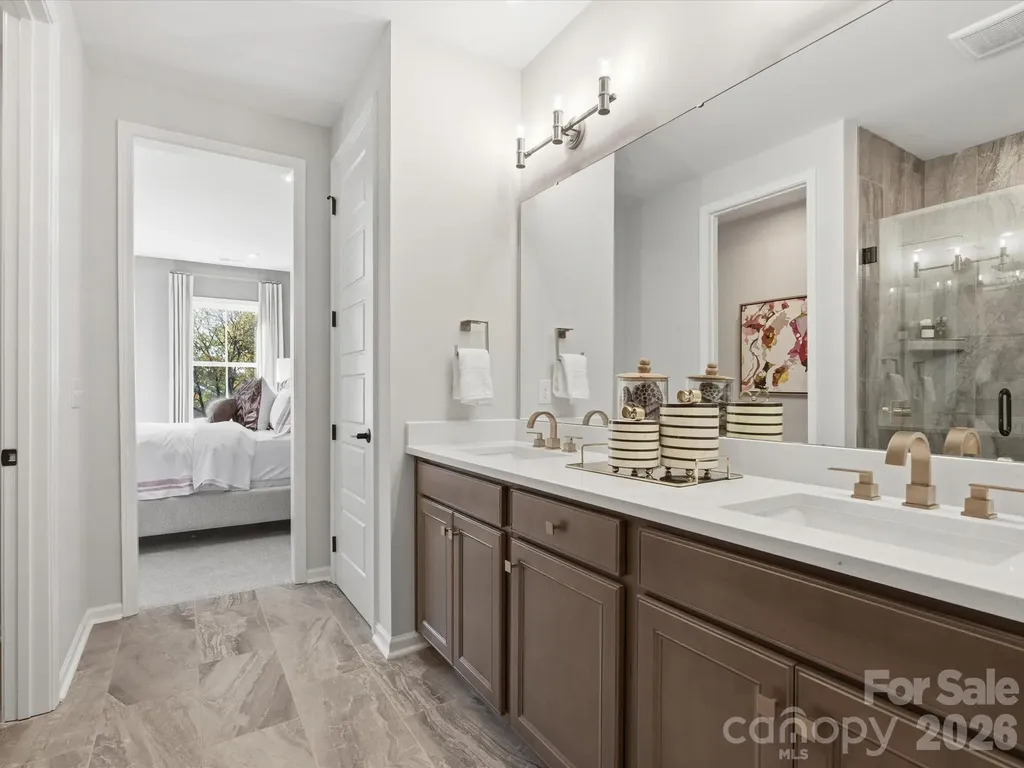 5420 Whaler Walk Way Charlotte NC 28226